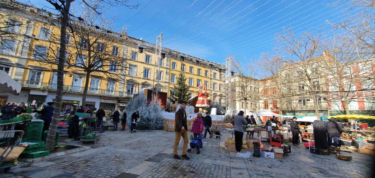 Chez Mamita : Appartement Dans Quartier Calme. カルカソンヌ エクステリア 写真